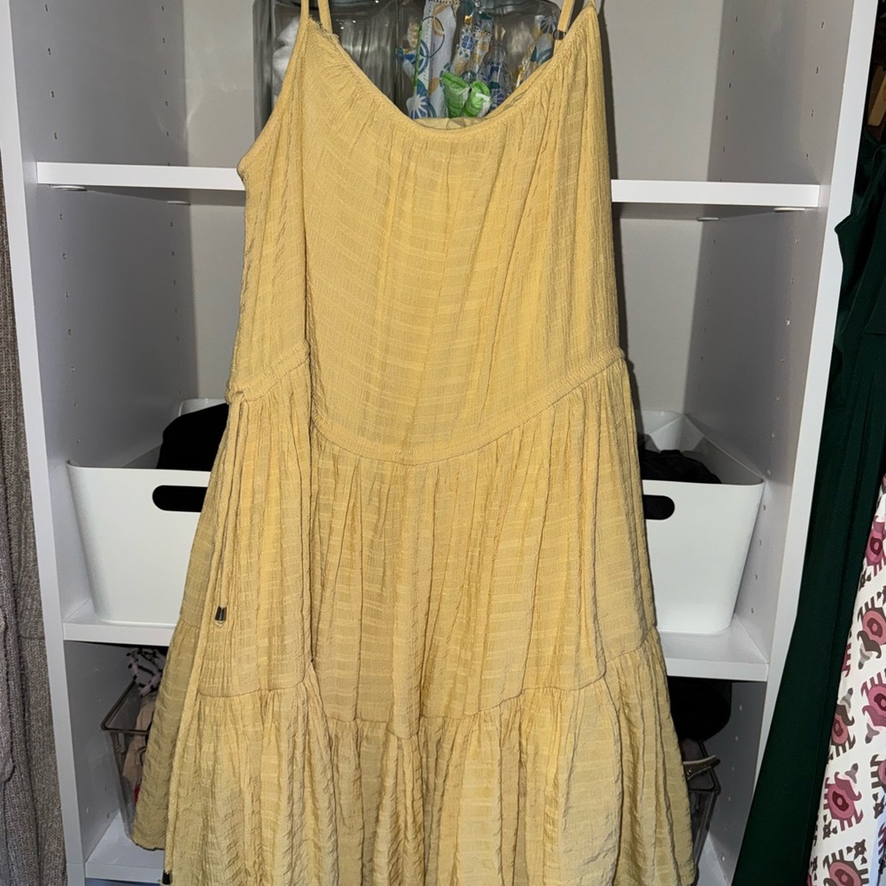 Chic Yellow Midi Dress